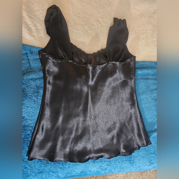 Elegant Black Satin Blouse - Picture 5 of 6